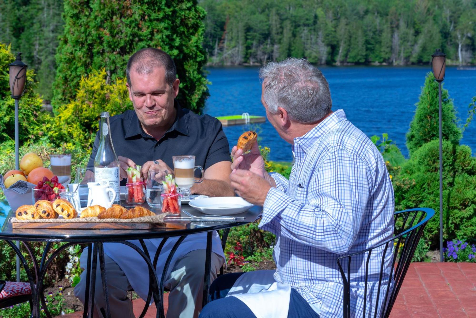 Hotel Et Centre De Villegiature Lac Carling Grenville-Sur-La-Rouge Εξωτερικό φωτογραφία