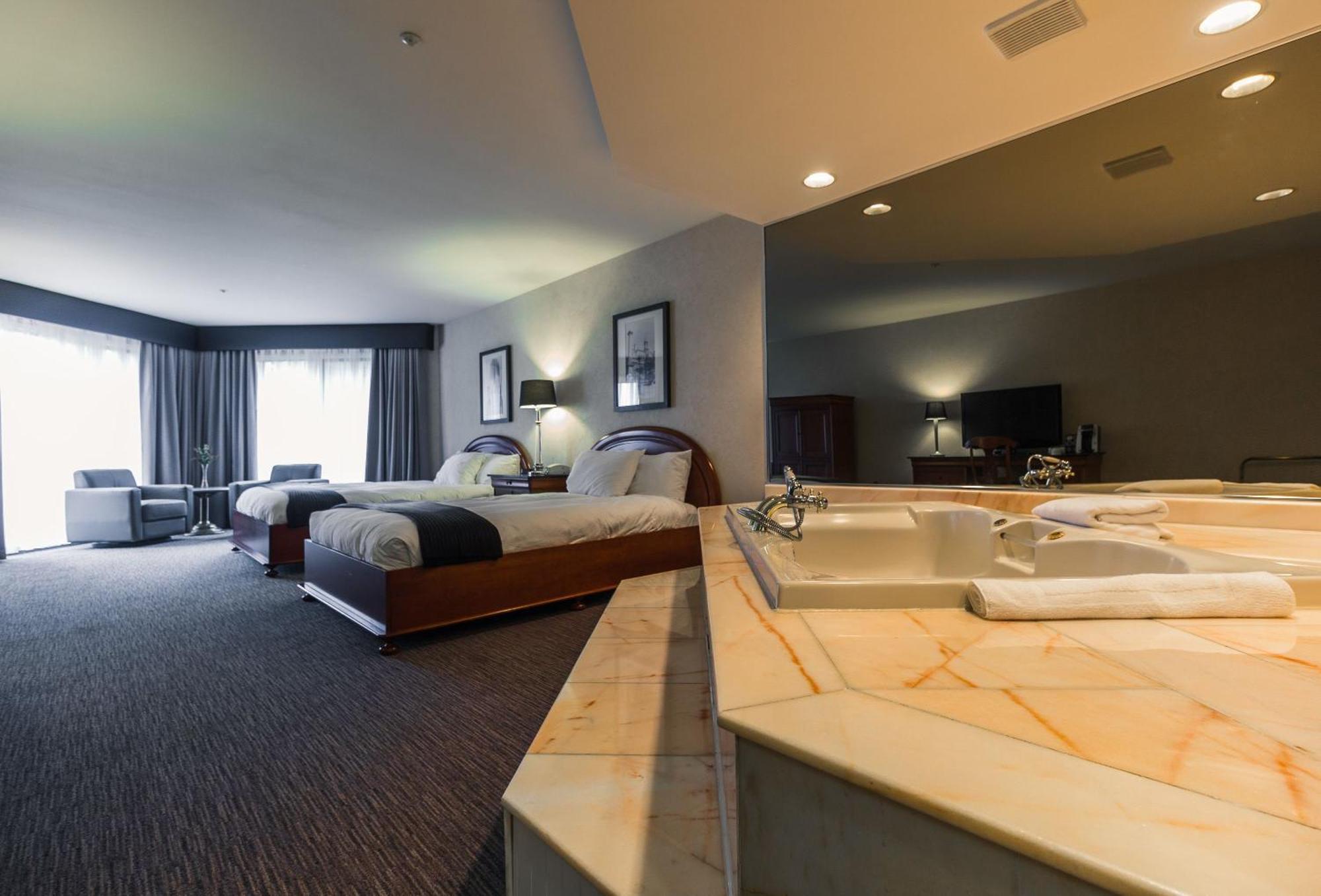 Hotel Et Centre De Villegiature Lac Carling Grenville-Sur-La-Rouge Εξωτερικό φωτογραφία